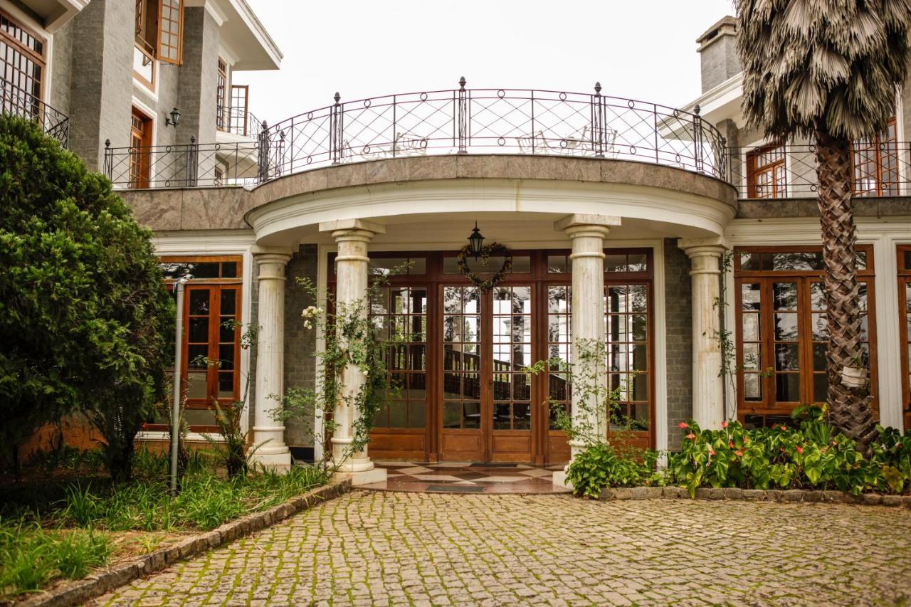 Aroso Paco Hotel Pedra Azul  Eksteriør billede Entrance of the villa